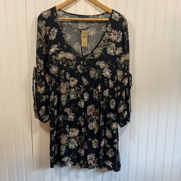 American Eagle NWT floral dress - Picture 1 of 5
